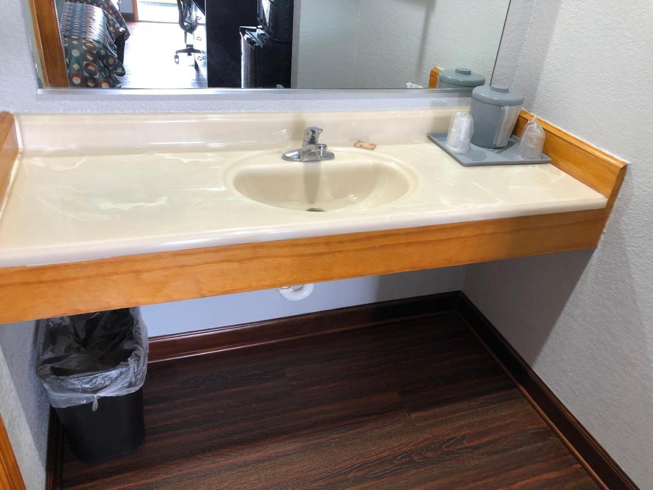 Budget Inn - Laurens ภายนอก รูปภาพ